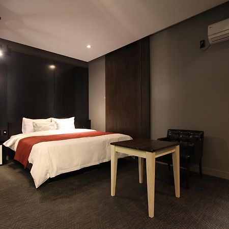 The Club Hotel Seomyeon Пусан Экстерьер фото